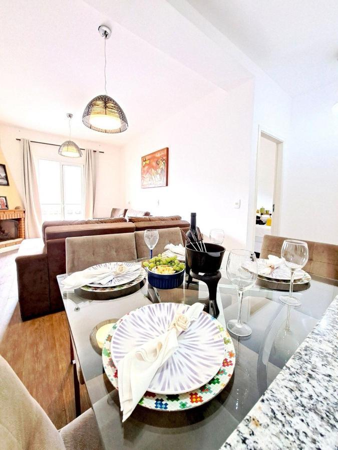 Apartamento Charmoso Com Lareira Campos do Jordão Esterno foto